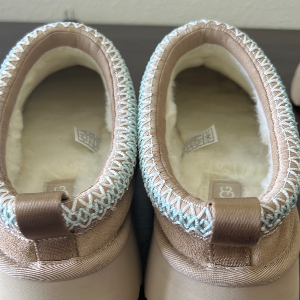 *SOLD* UGG Tazz wool-blend fleece-lined embroidered suede platform NO BOX - Picture 13 of 15